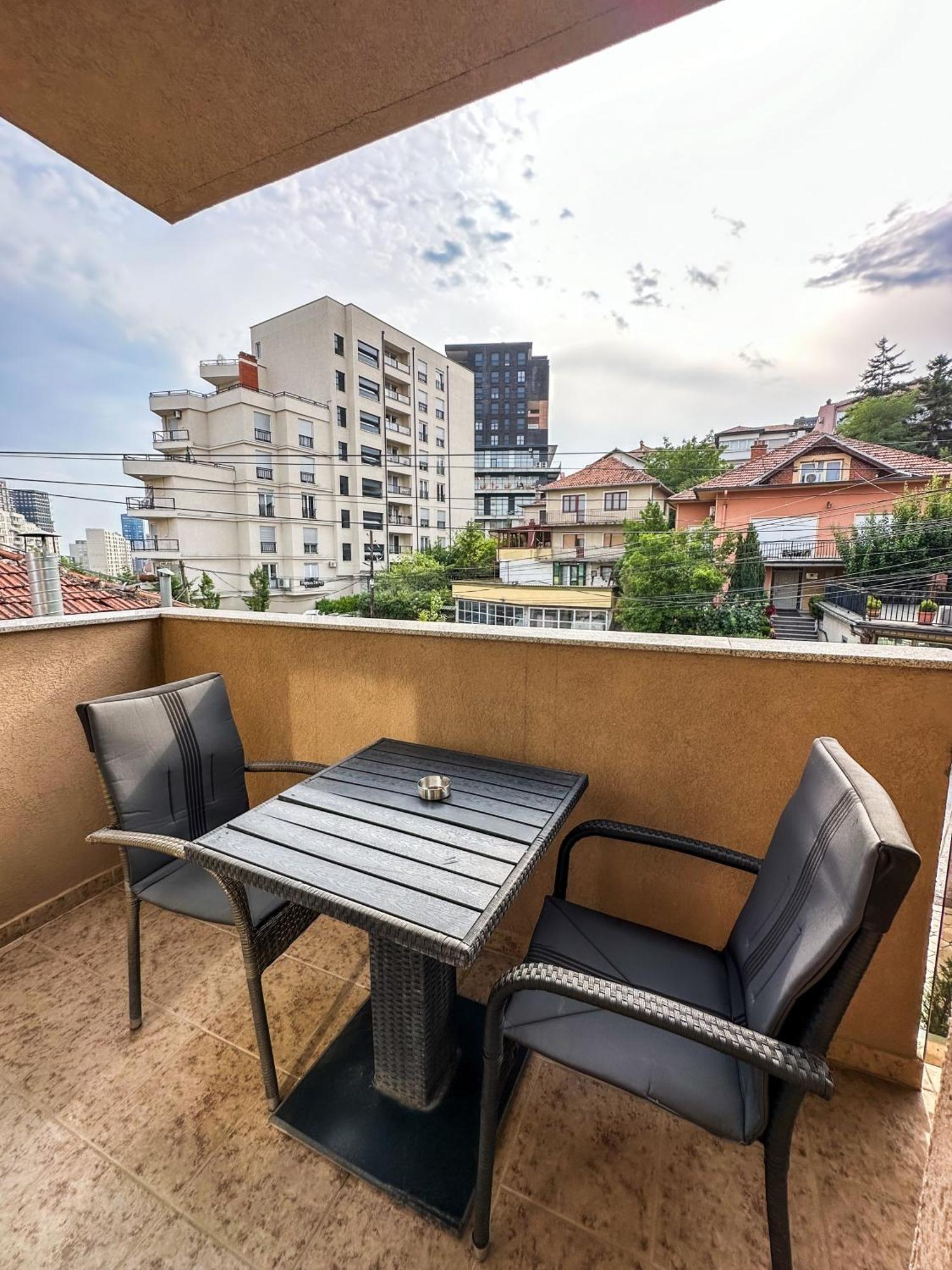 بريشتاين Grand Apartments Prishtina المظهر الخارجي الصورة