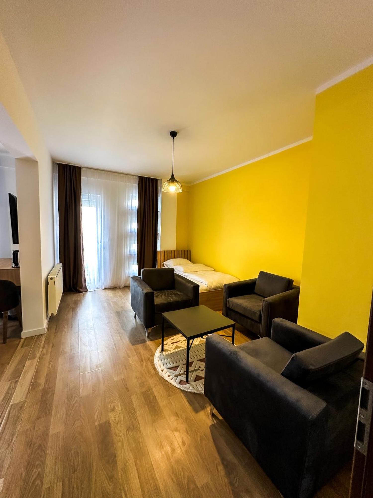 بريشتاين Grand Apartments Prishtina المظهر الخارجي الصورة