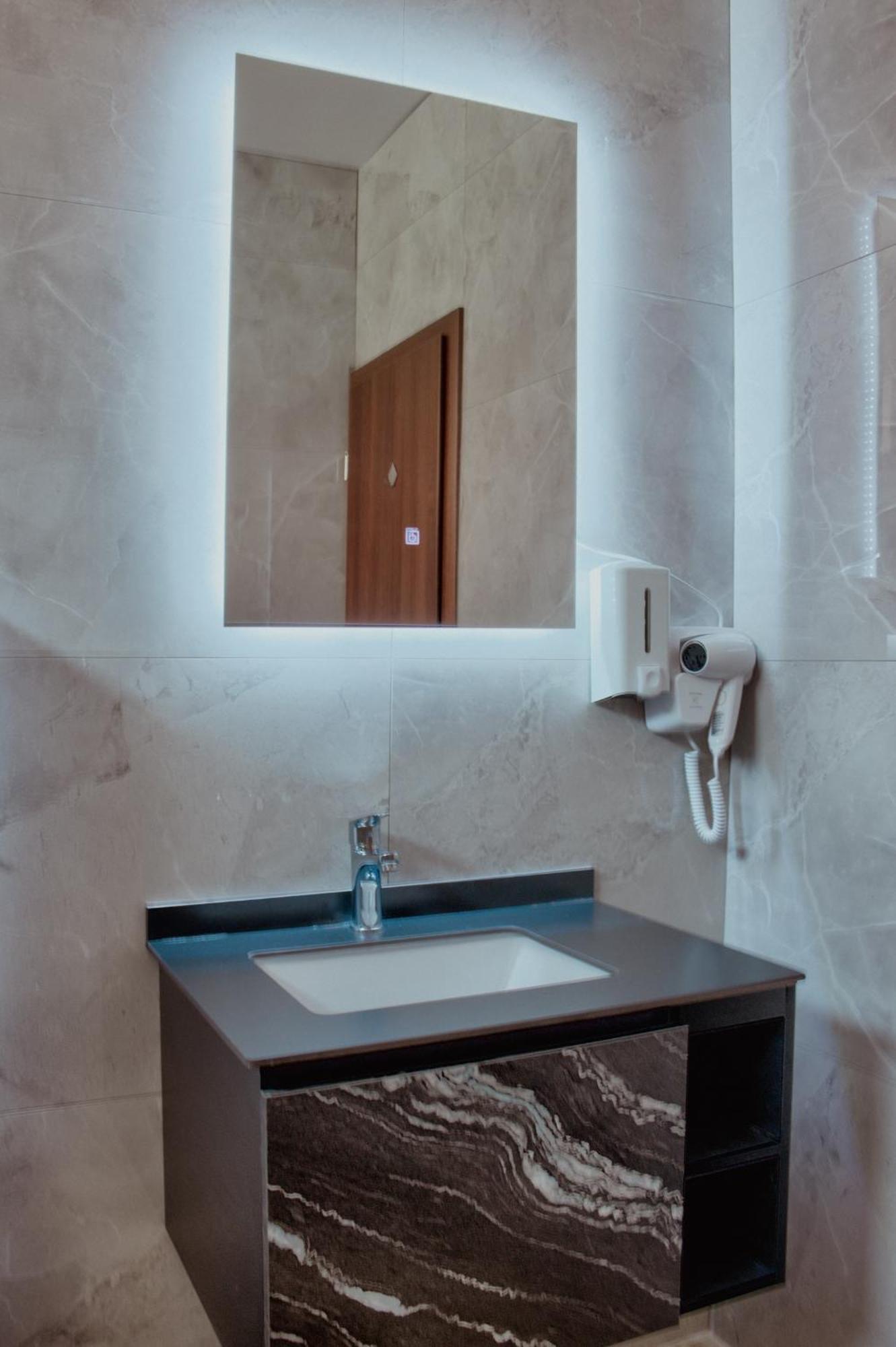 بريشتاين Grand Apartments Prishtina المظهر الخارجي الصورة
